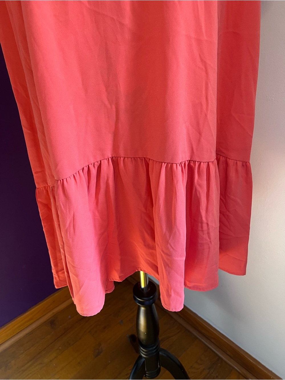 7 for $30 A New Day Short Sleeve Women’s Coral V‑Neck Ruffle Hem Top - Picture 3 of 8